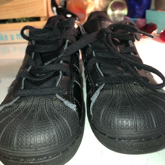 ALL BLACK ADIDAS SHELL TOPS‼️🖤 - Picture 4 of 6